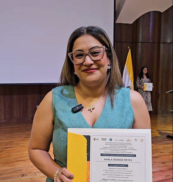 Foto de Dra. Karla Reyes